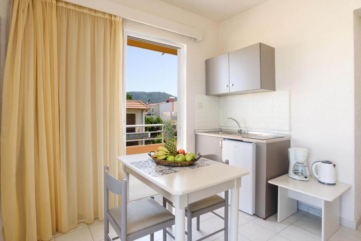 Eugenia Studios & Apartments - Housity