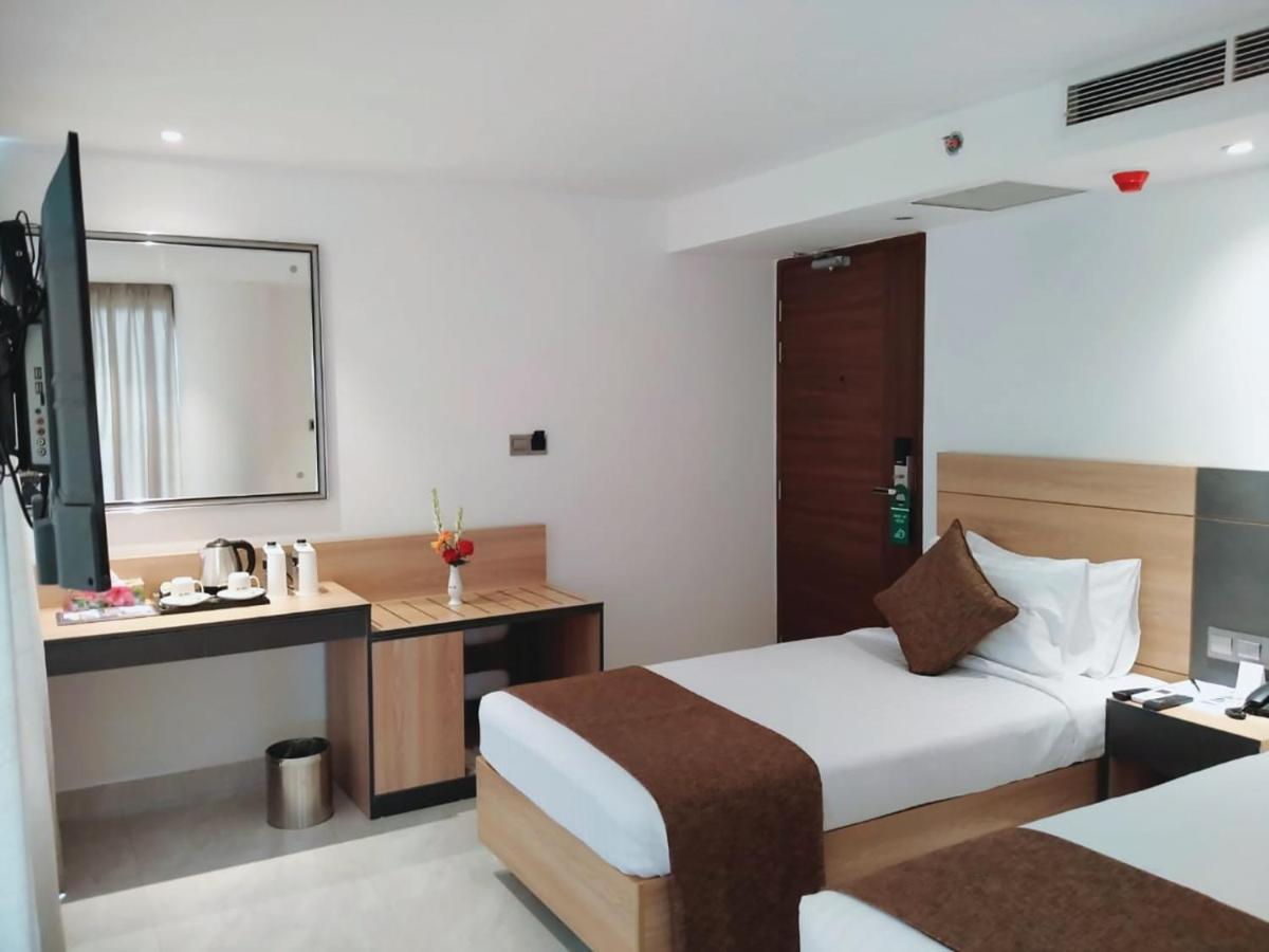 Hotel X Narsingdi - Housity
