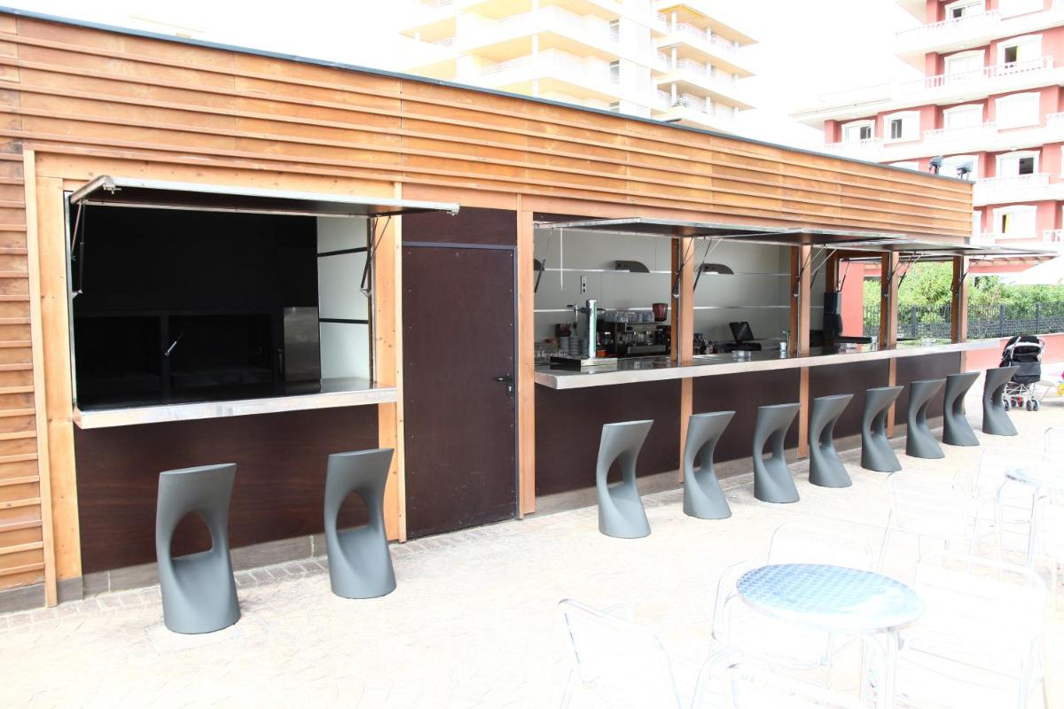 Imagen de la galería de Aparthotel Acuazul, en Peñíscola