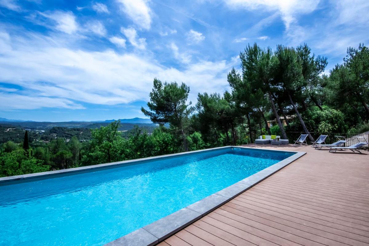 Studio Panoramic with the pool near Saint Victoire Aix en Provence - Housity