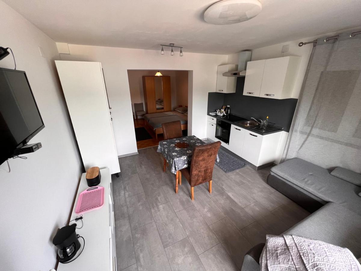 Apartmani Premijer-Rab - Housity