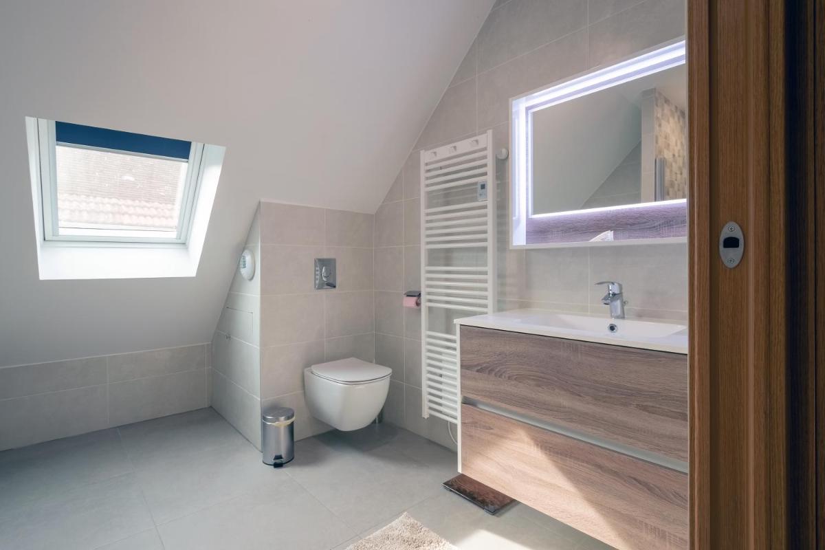 La Villa Lombardi en Champagne, avec piscine privée et jacuzzi - Housity