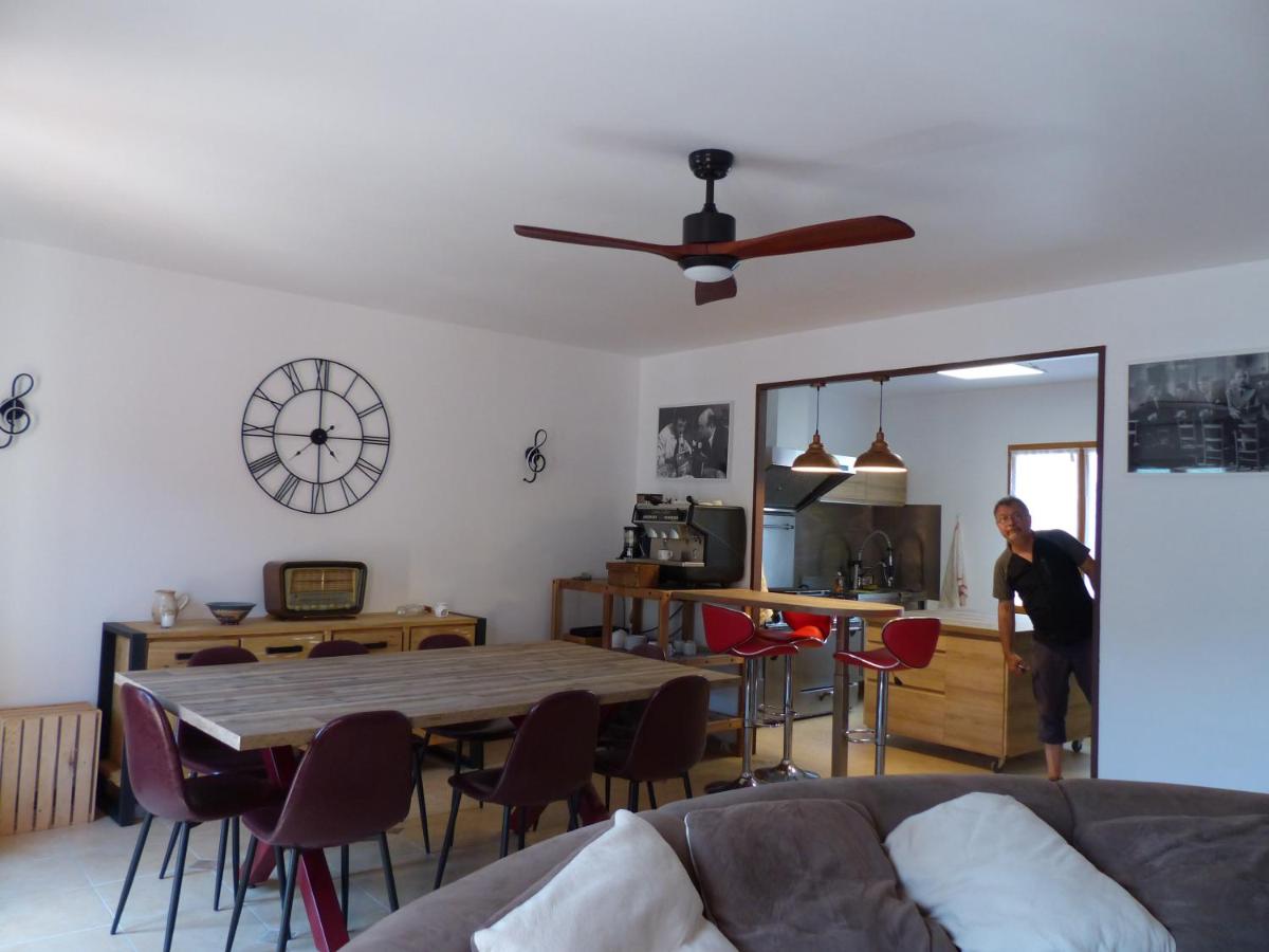 MAURY CAT'STUDIO 66 - Housity