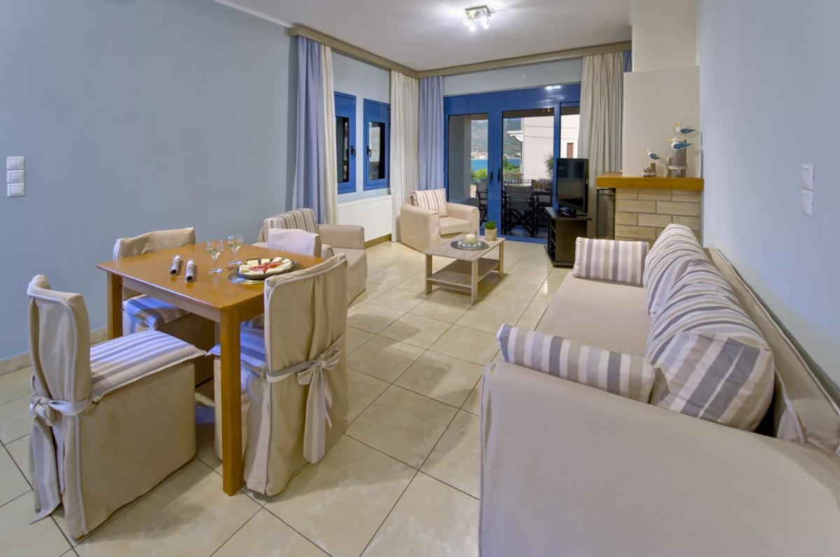 SeaSight Living Apartment - Housity