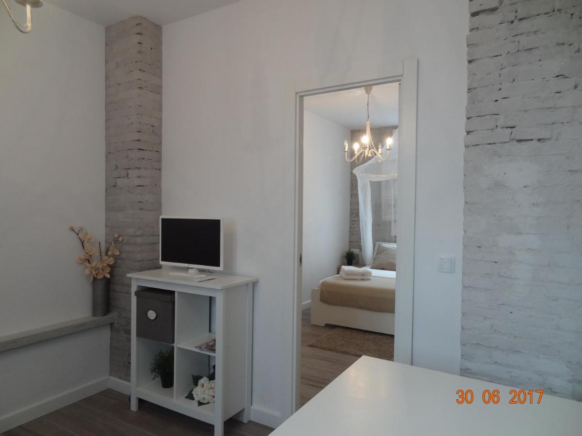 Suitetrails - Lovely Apartment in Valencia WIFI Free