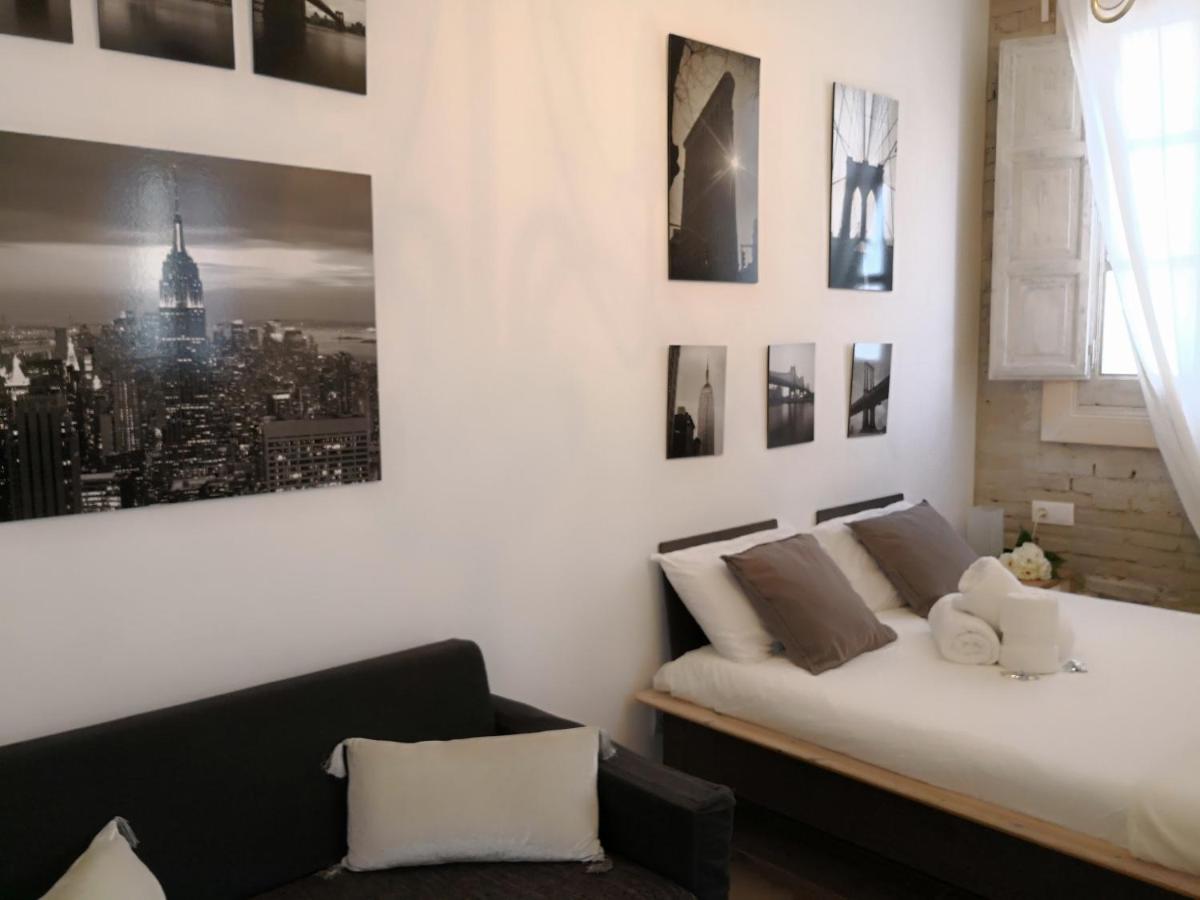 Suitetrails - Lovely Apartment in Valencia WIFI Free