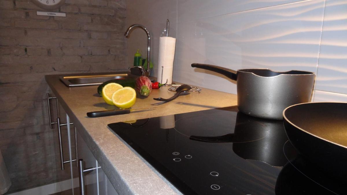 Suitetrails - Lovely Apartment in Valencia WIFI Free