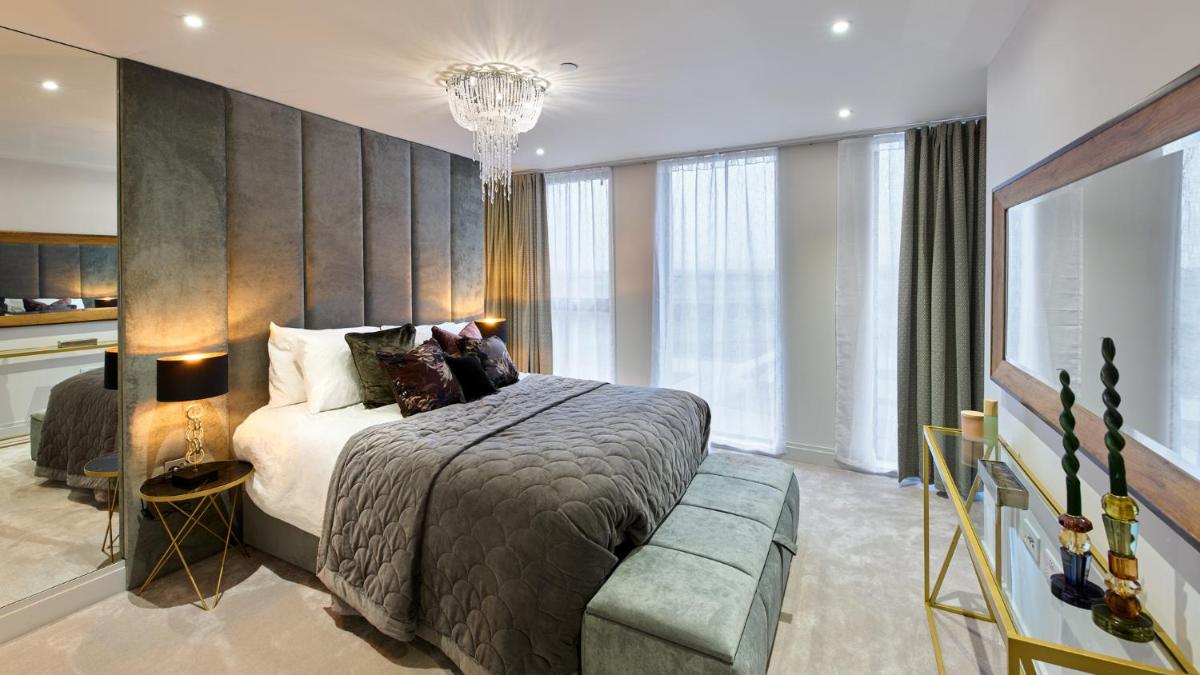 Luxury 3 Bed Penthouse Sea & Golf View, Brand New - Housity