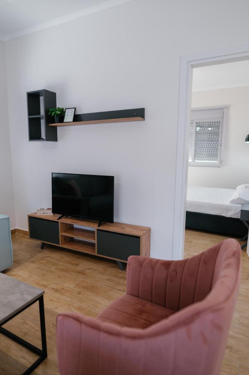 Stamatina's Luxury Apartments (Superior Suite) - Hizvo