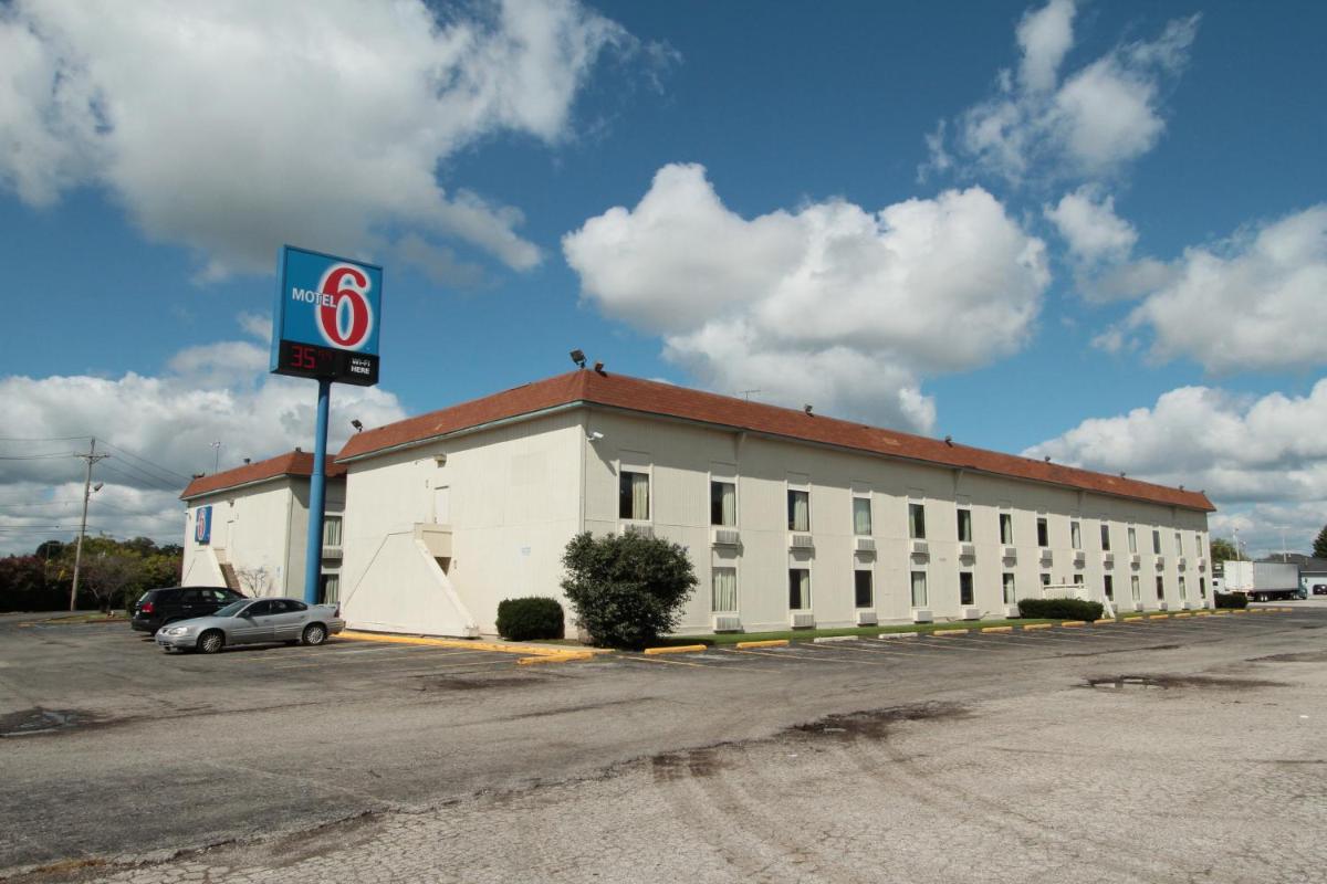 Motel 6-Toledo, OH - Housity