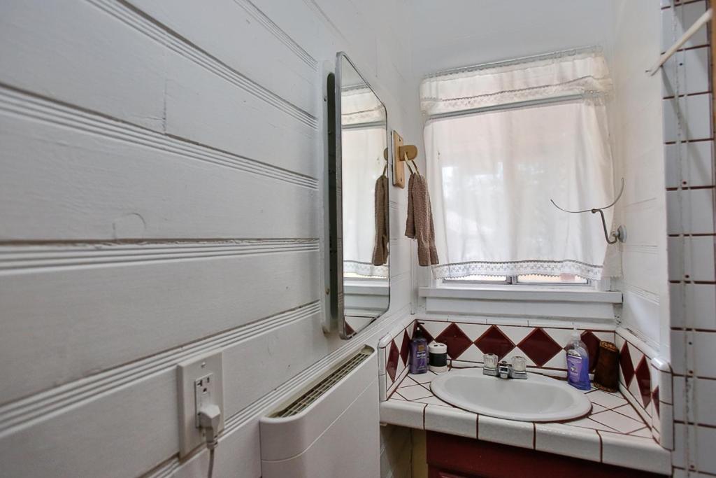 1940s Whole Home near Skiing & Village & Lake & Kids Private Yard - Housity