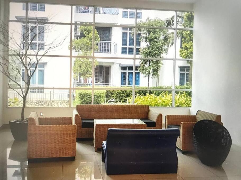 Suitetrails - A0905 /D 'Ambience /3BR 6Pax /NetflixWIFI By STAY