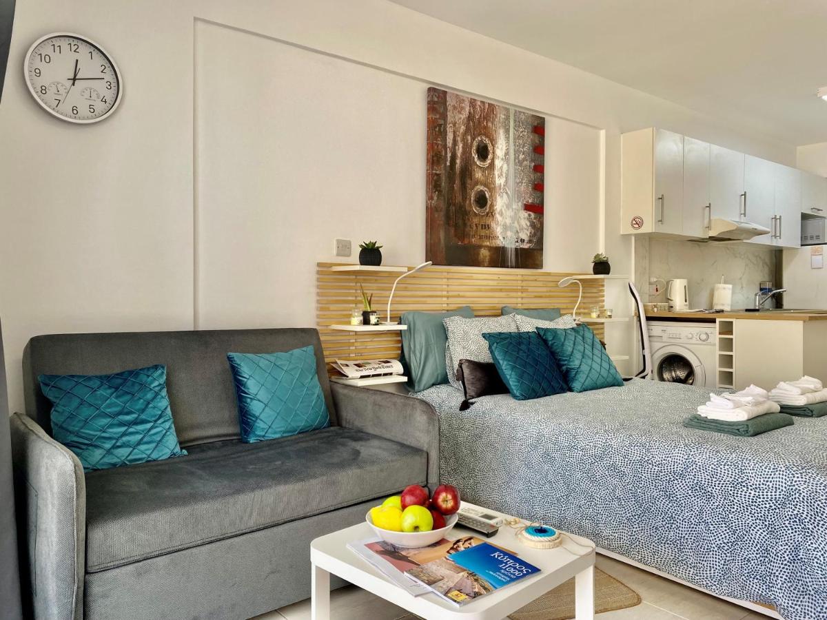 Ev Zin:Cozy, Newly rennovated, Studio, Swimming Pool B102 - Housity