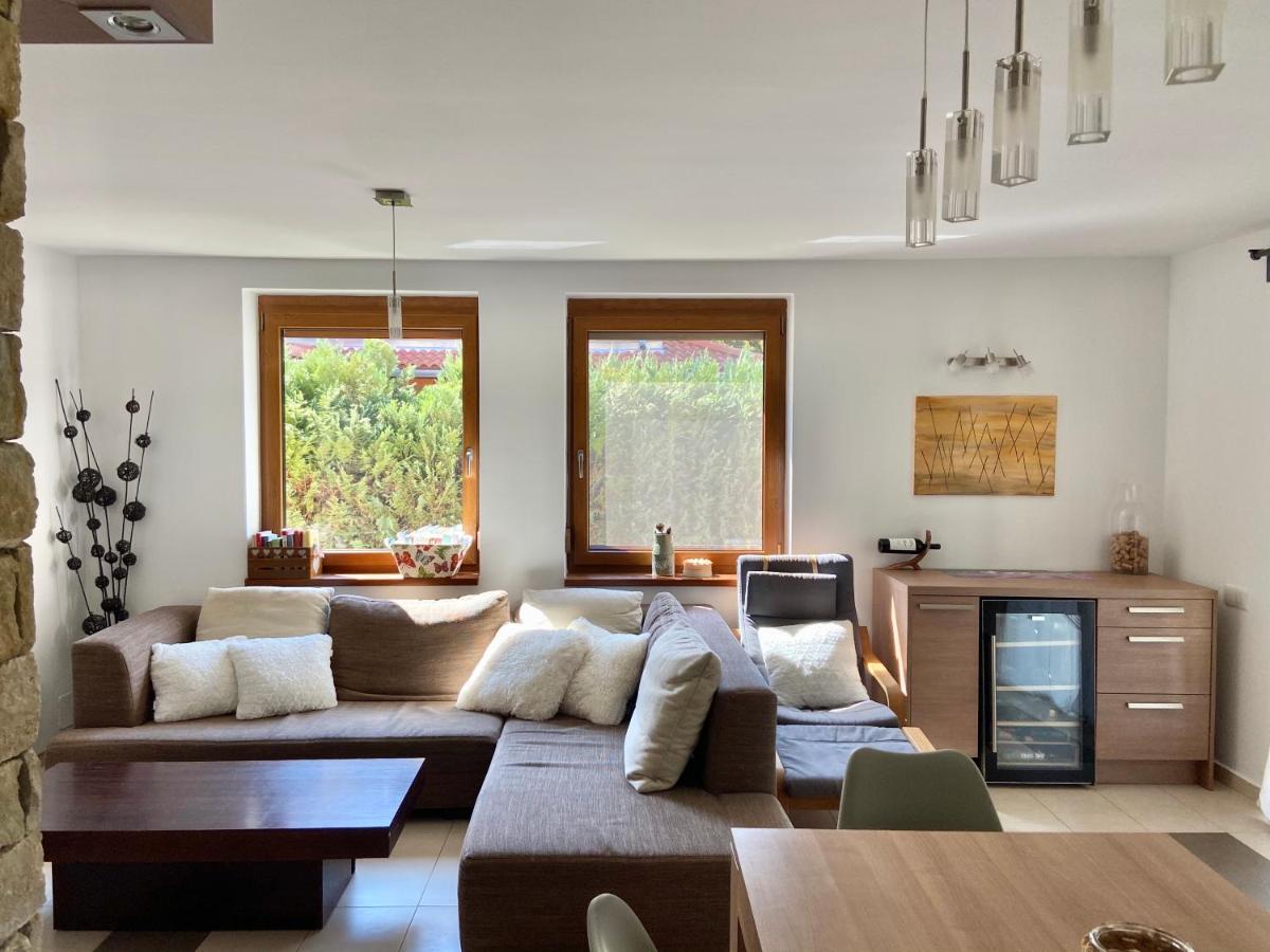 Stylish family holiday close to the beach - Housity