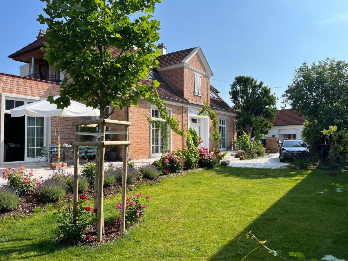 Oggau Cottage - Housity