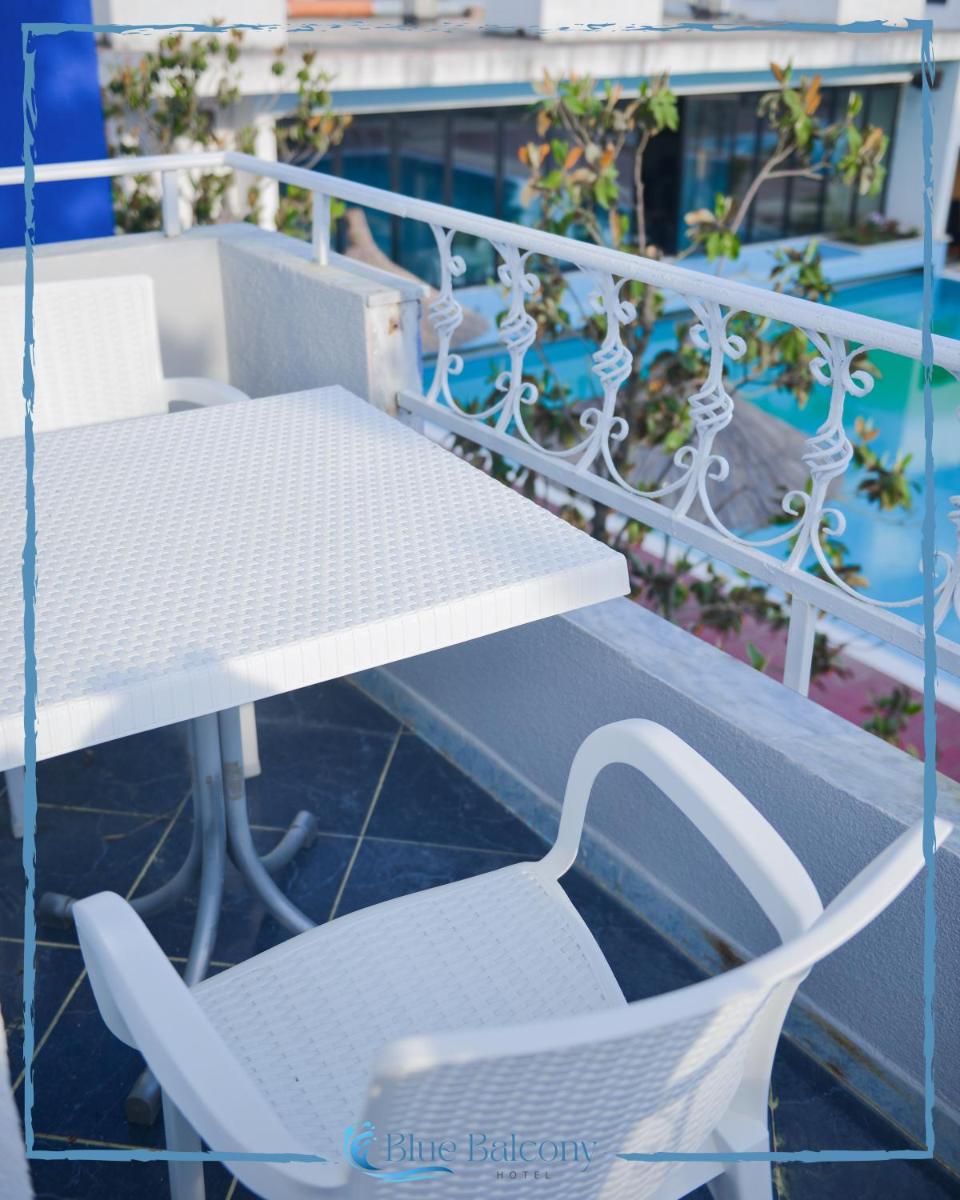 Blue Balcony Hotel - Housity