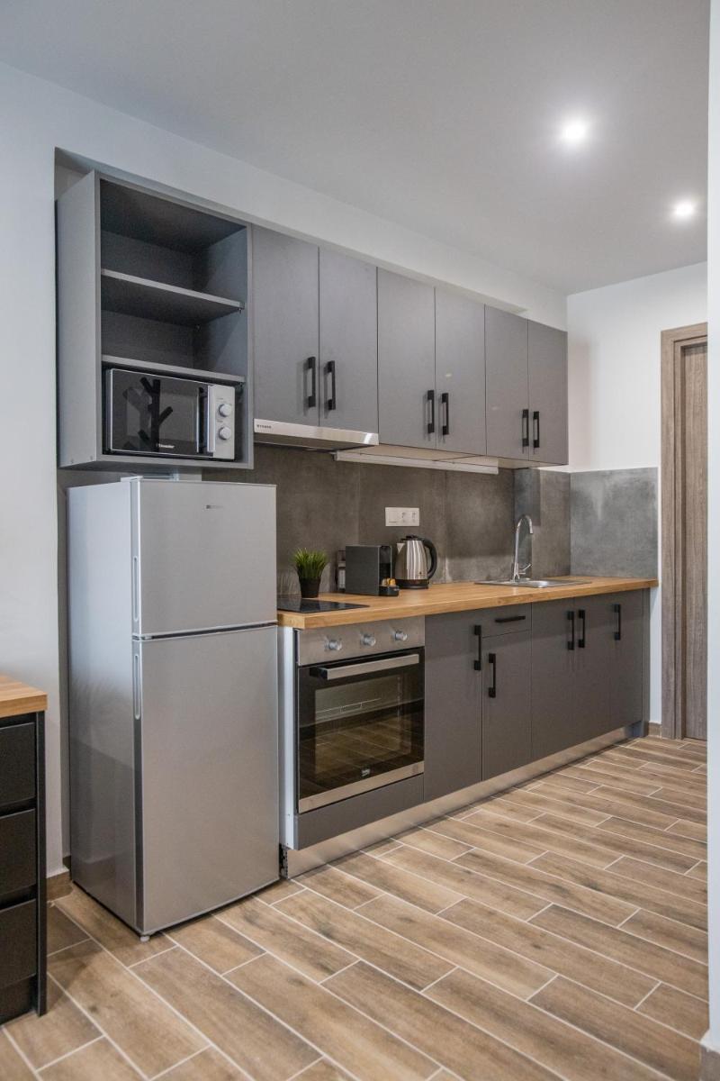 Suitetrails - Raise Averof Serviced Apartments