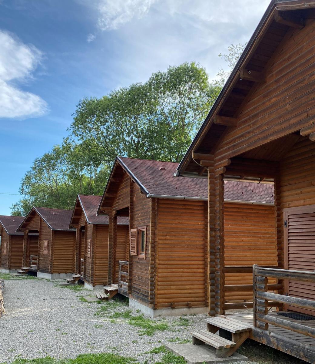 Gyopar Wooden Houses - Housity