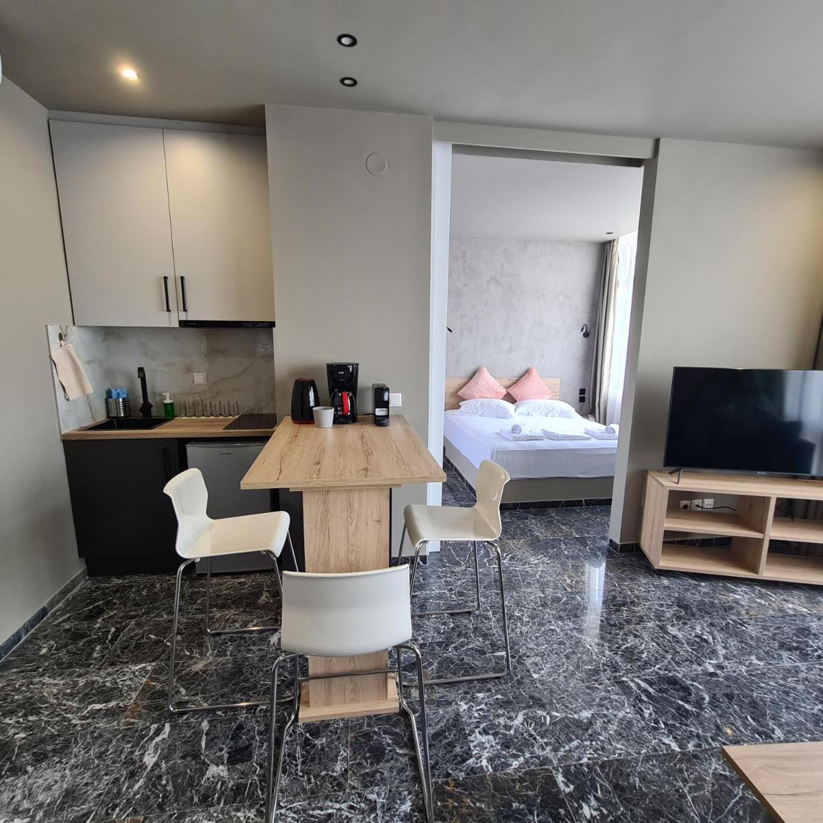 Ladadika 5th Floor - Housity