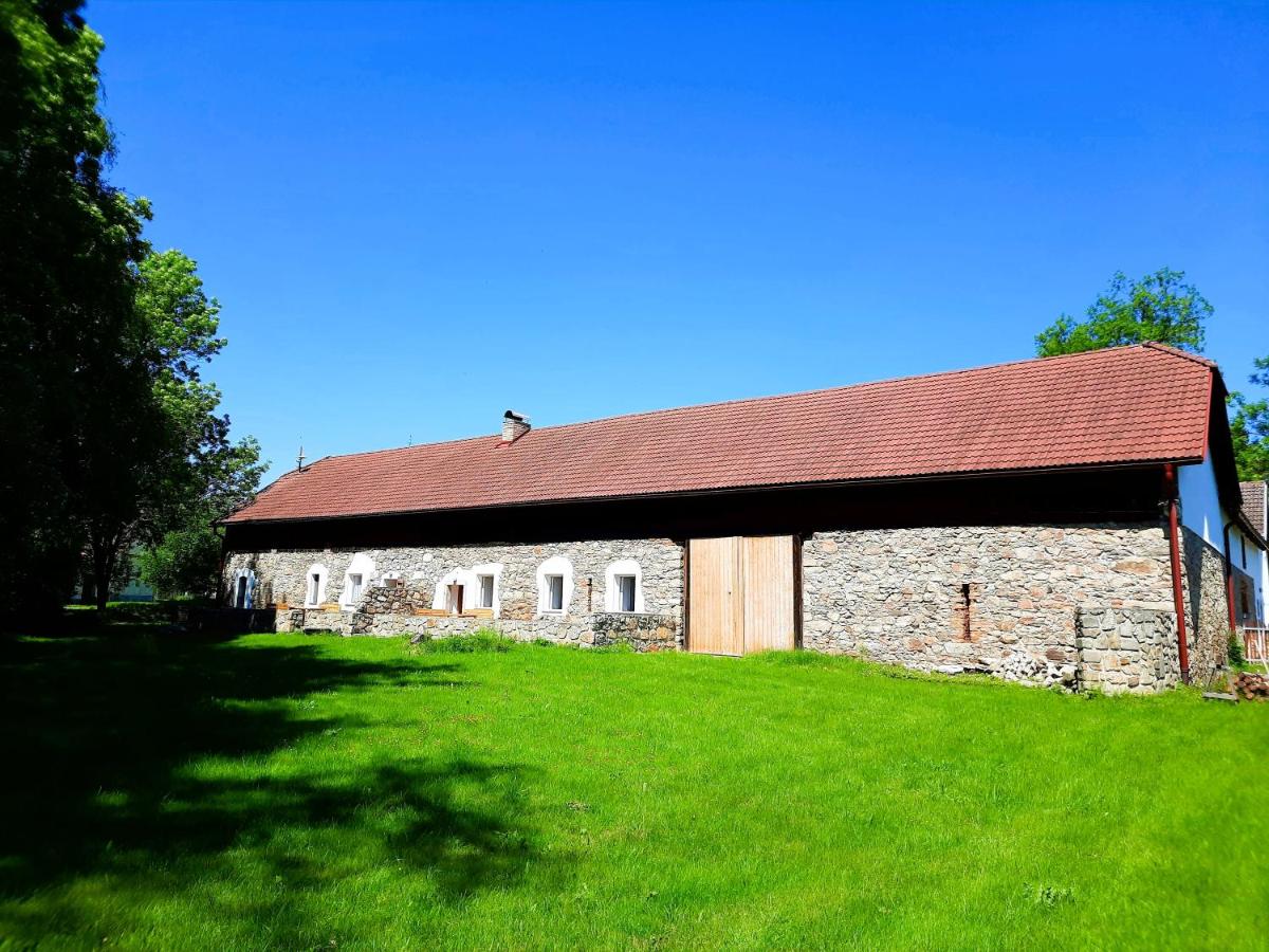 Statek Ctiboř - Housity