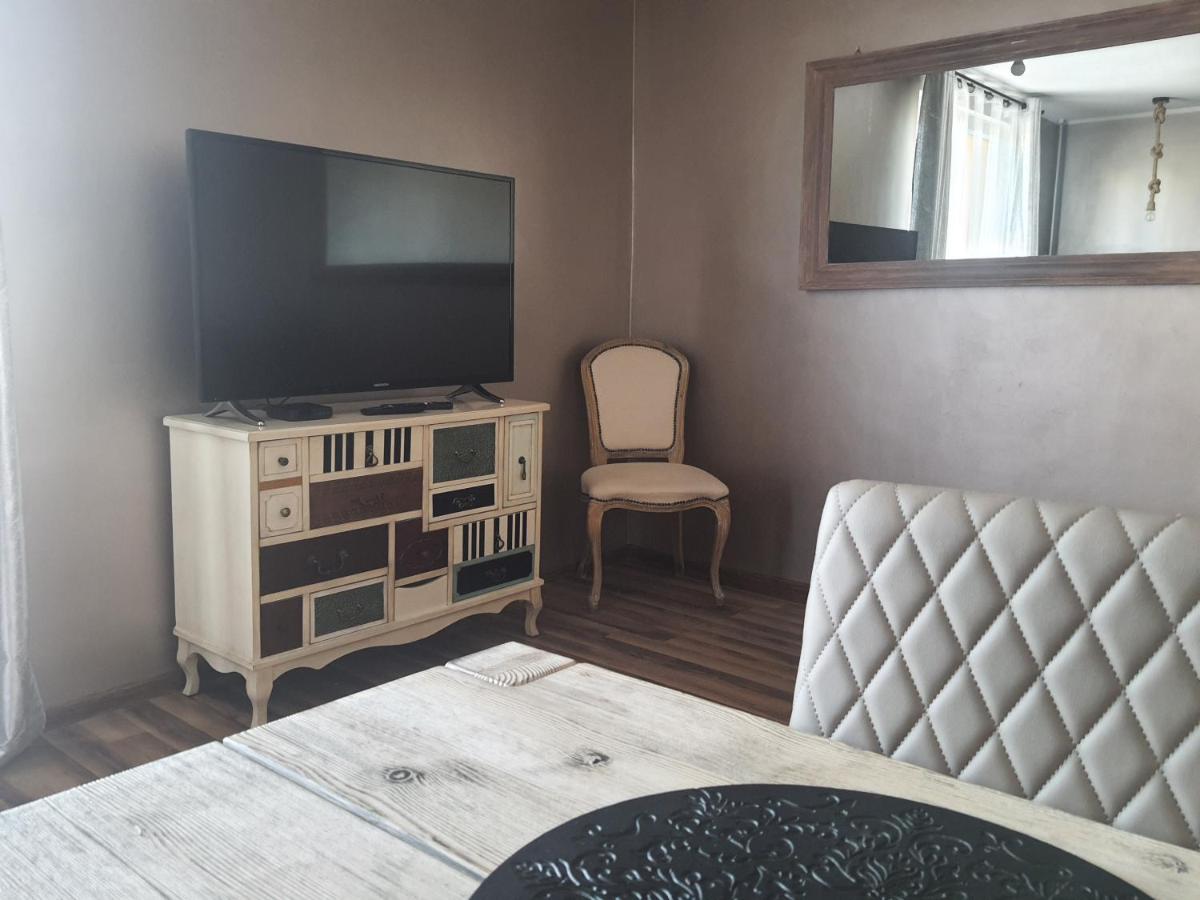 APARTAMENT NAD FONTANNĄ - Housity