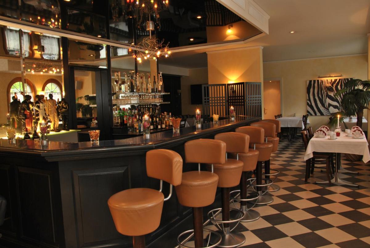 Hotel Hofbalzers - Housity