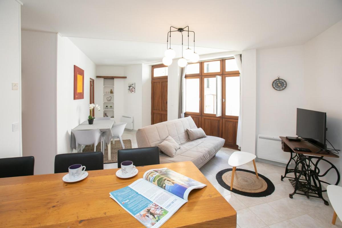 Appartement T2 hyper centre à Périgueux 1 chambre Lou Chabrol - Housity