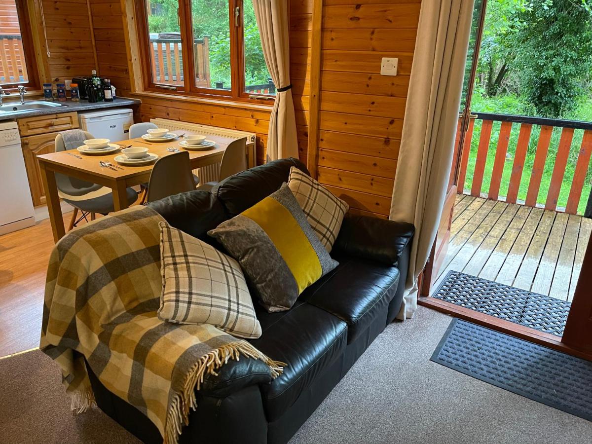 L10 - The Conwy Spa with Hot Tub - Housity