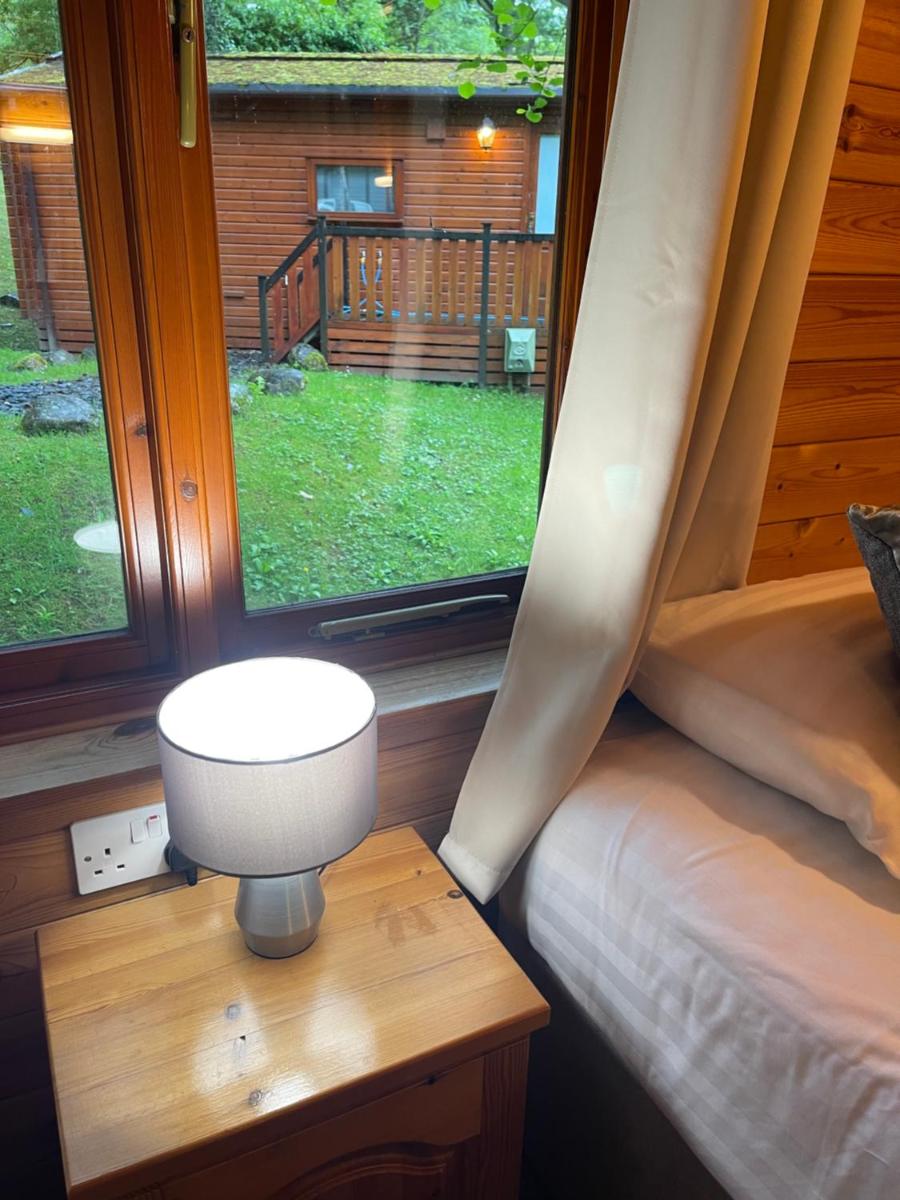 L10 - The Conwy Spa with Hot Tub - Housity