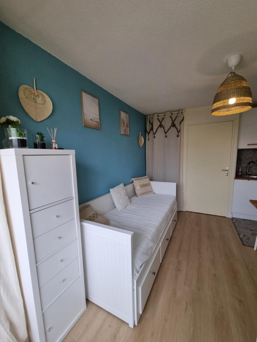 Studio cabine refait à neuf à 3 minutes à pied de la plage - Housity