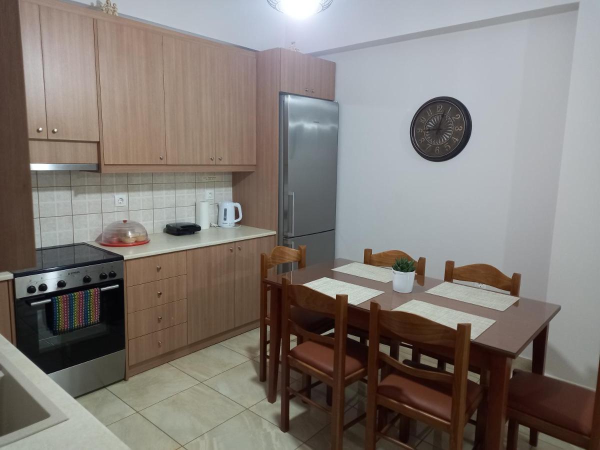 Elena House - Housity