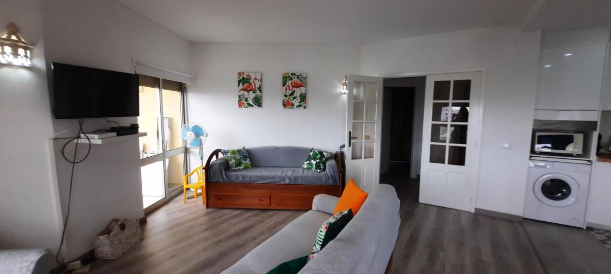 Carol Beach House - Housity