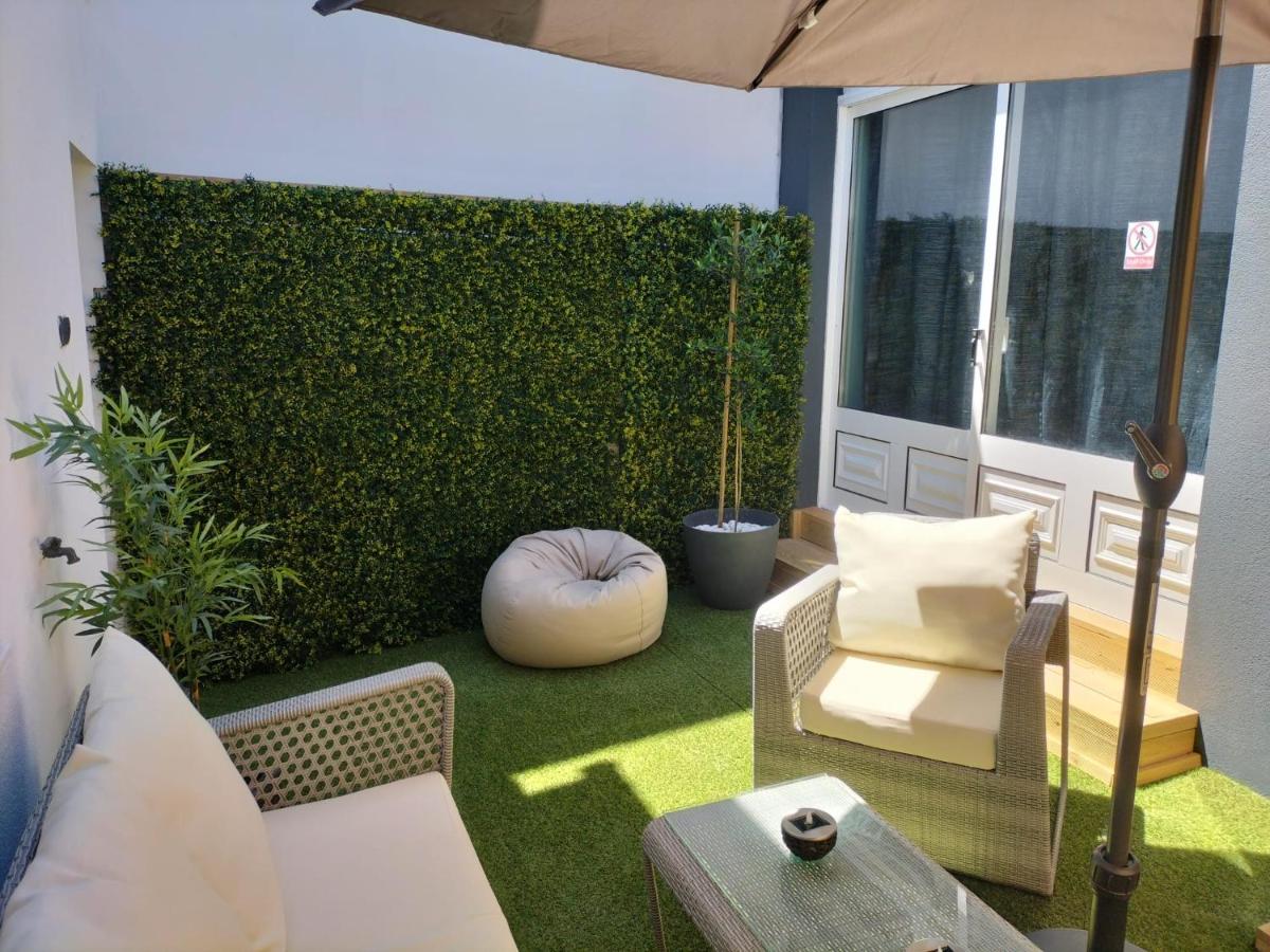 The Violet House - Housity