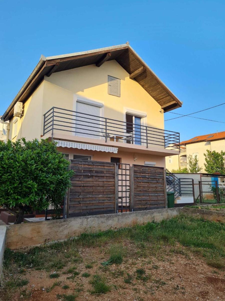 Apartmani Lovre i Zara - Housity