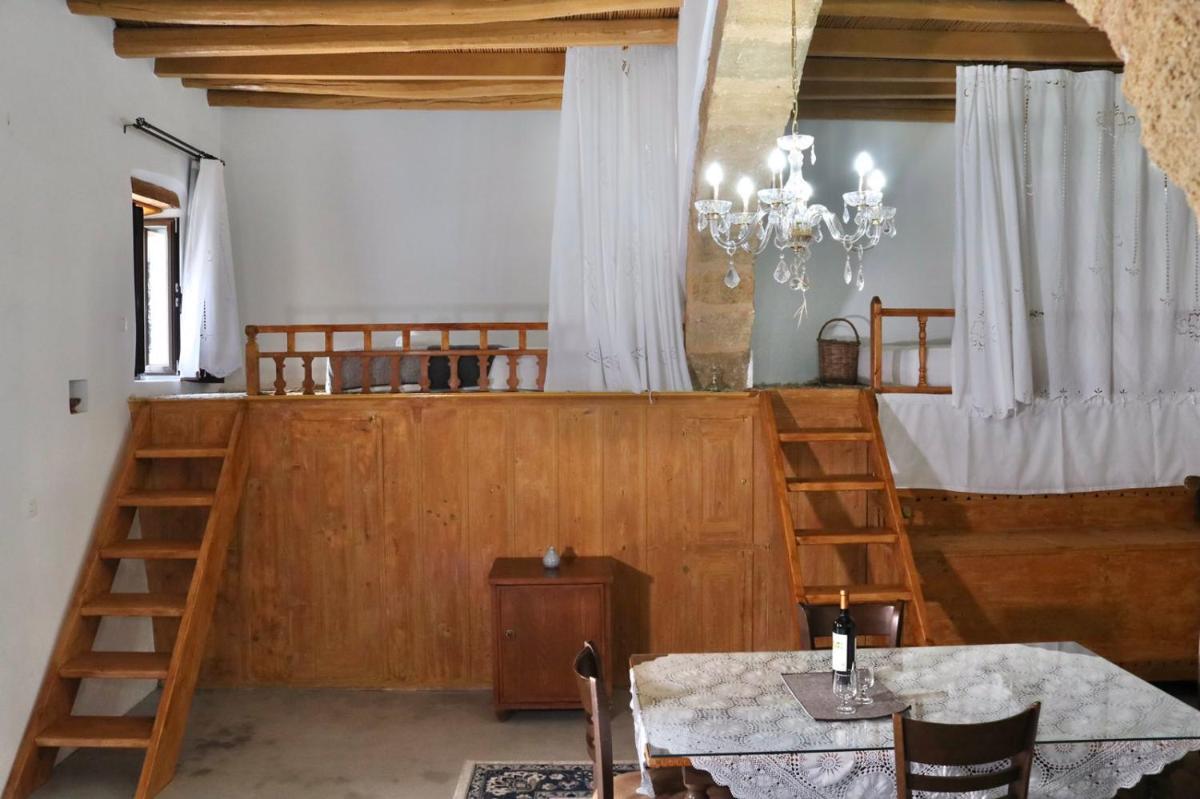 ANTHI TRADITIONAL HOUSE - Housity