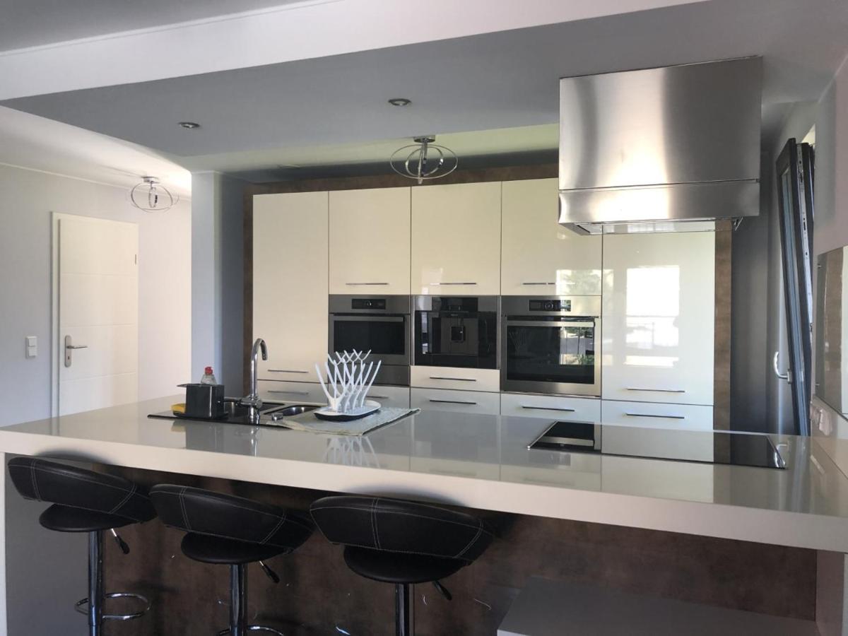Suitetrails - Entire Apartment in Schieren - 2 Bedrooms