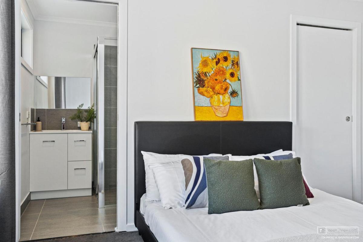 Hobart 4 bedroom Cosy Stayz - Housity