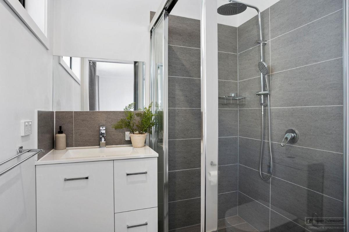 Hobart 4 bedroom Cosy Stayz - Housity