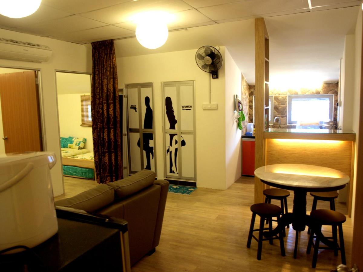 Fang Zu Ming Concept Guesthouse - Housity