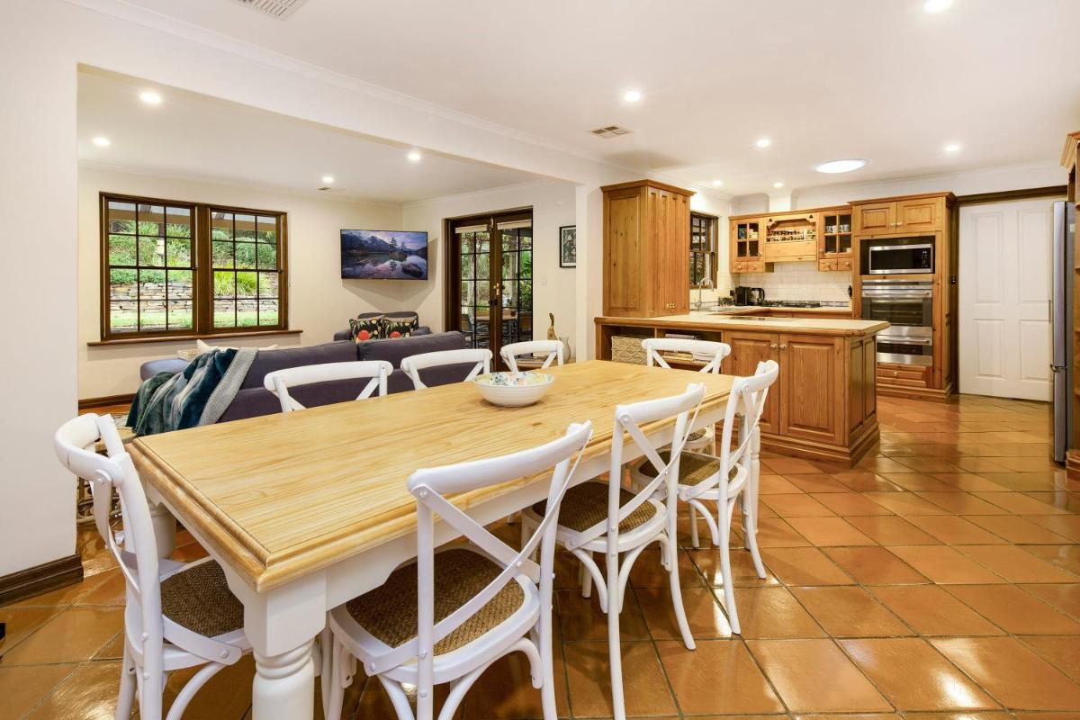 Redgum-Retreat, 4Bdrm Sleeps 8 Wildlife - Housity