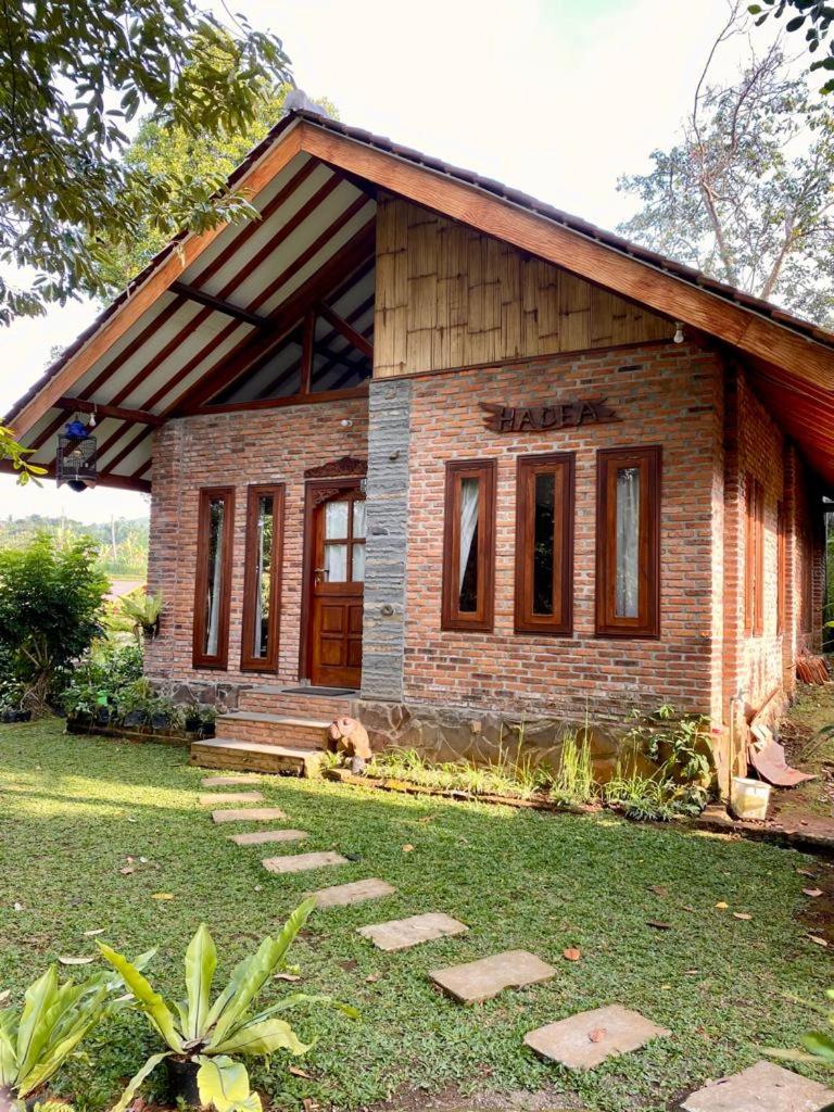 9 Pakis Villa Sawah - Housity