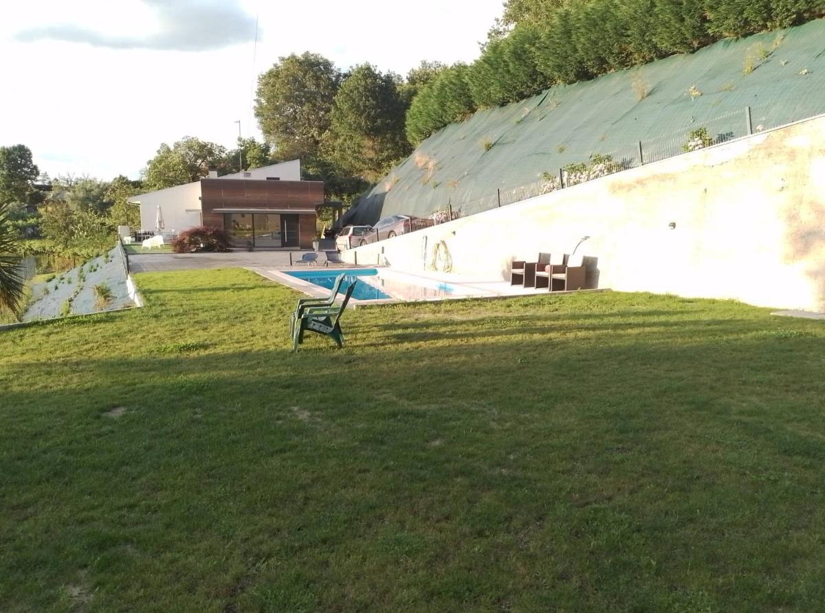 Land'Him House - Housity