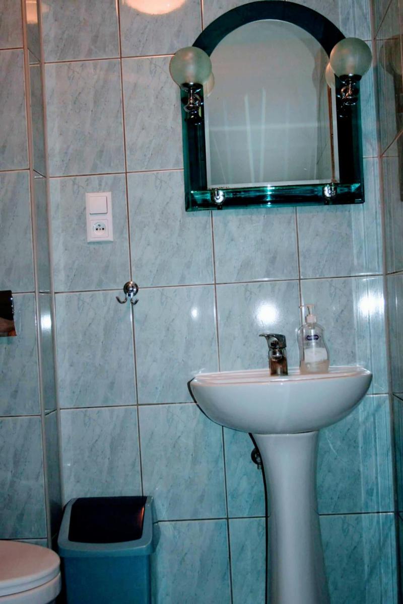Chata za wsią - Housity