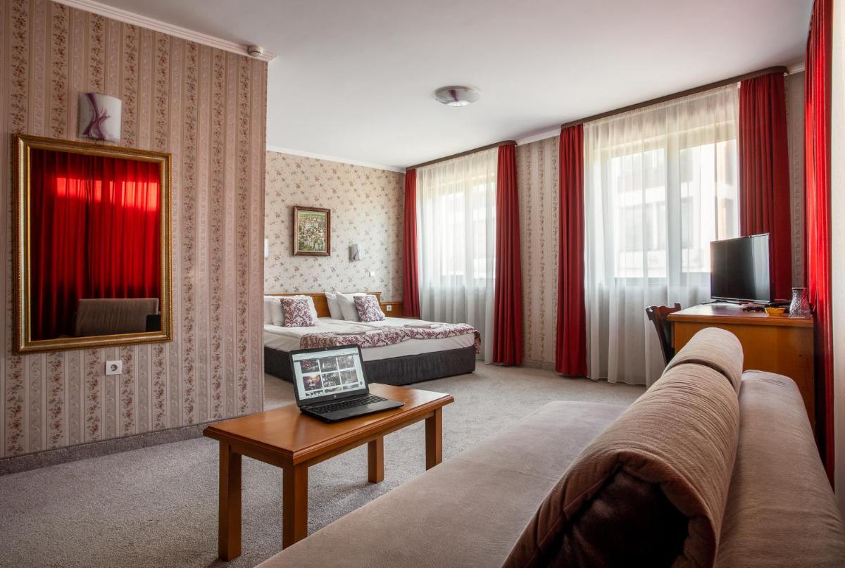 Real Hotel - Housity