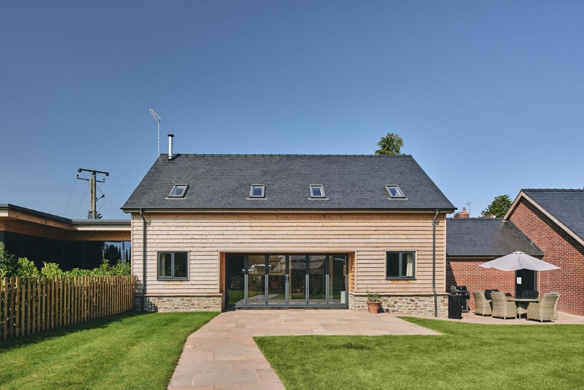 Estate Lodge - Housity