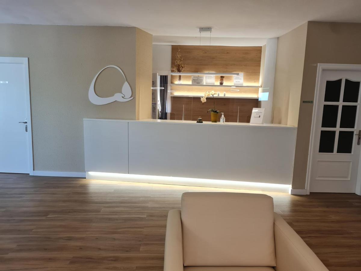 Hotel Balneario Fuentes del Trampal - Housity