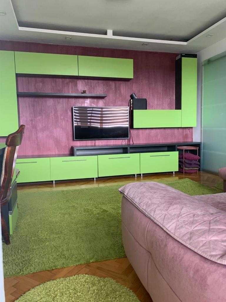 Modern - Housity