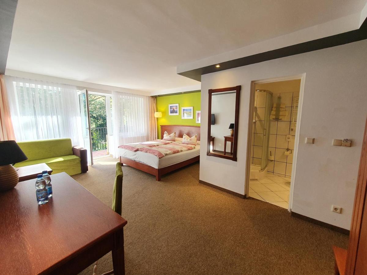 Hotel Dlugie - Housity