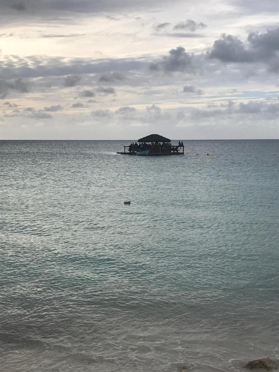 Petals Lovely Beach Villa - Housity