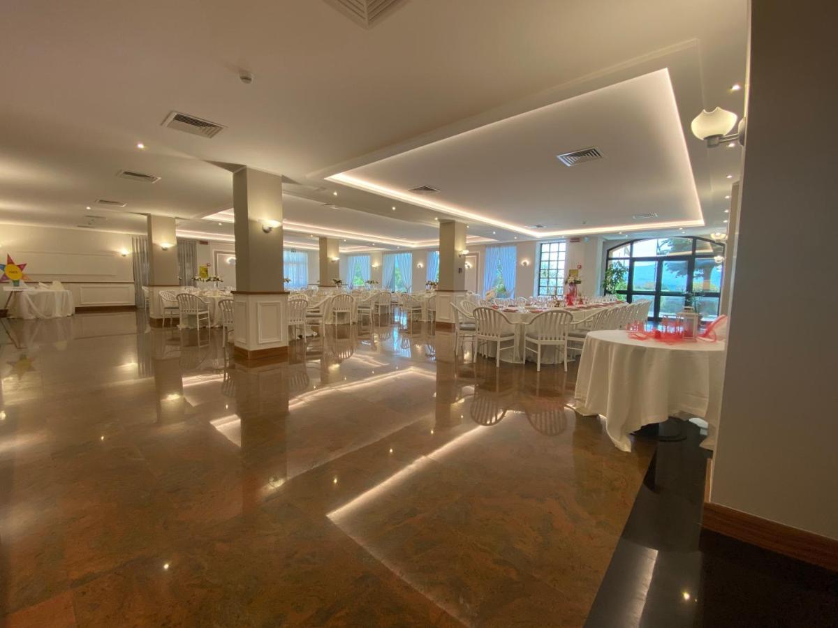 Sunny Palace Hotel Restaurant - Housity